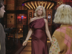 Não interrompa o aquecimento vocal de Hannah Waddingham no SNL UK Não interrompa o aquecimento vocal de Hannah Waddingham no SNL UK