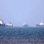 Navio apreendido na costa dos Emirados Árabes Unidos perto do Estreito de Ormuz pode ter sido um 'arsenal flutuante': relatório