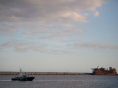 Navio de cruzeiro atingido por surto de hantavírus chega a Tenerife Navio de cruzeiro atingido por surto de hantavírus chega a Tenerife