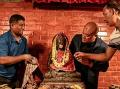 Nepal celebra a devolução da estátua roubada de Buda do século 13 em Nova York Nepal