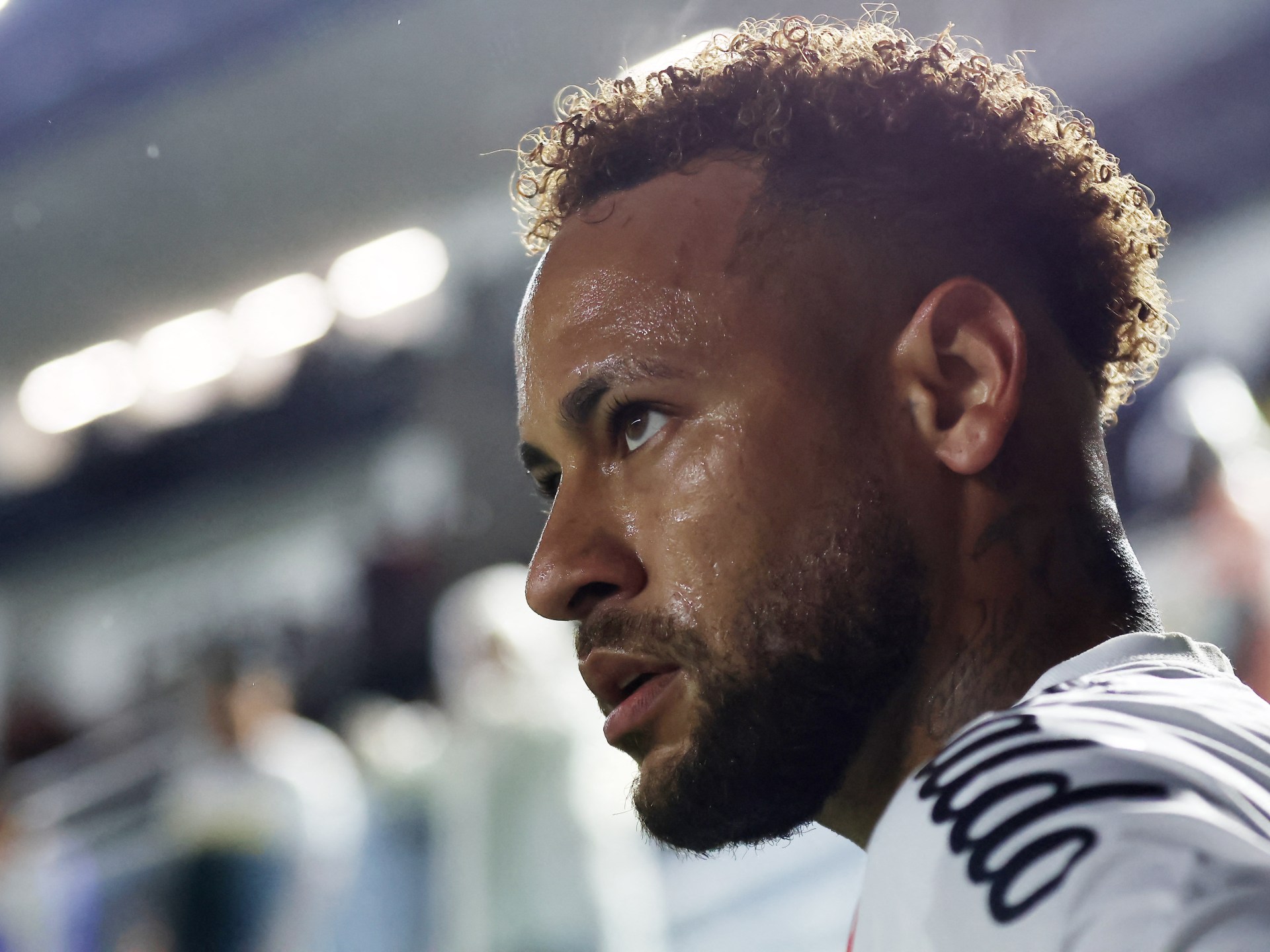 Neymar deve perder a estreia na Copa do Mundo no Brasil devido a lesão na panturrilha