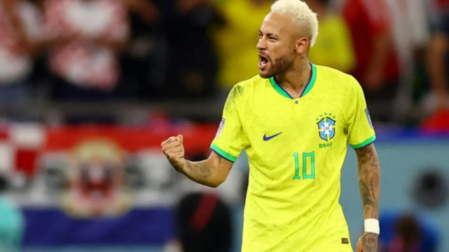 Neymar é incluído na lista de 26 convocados do Brasil Neymar é incluído na lista de 26 convocados do Brasil para a Copa do Mundo da FIFA