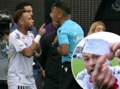 Neymar enlouquece no árbitro após ‘erro inexplicável’ com o destino da estrela na Copa do Mundo em jogo Neymar enlouquece no árbitro após 'erro inexplicável' com o destino da estrela na Copa do Mundo em jogo