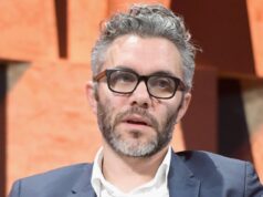 Nick Bilton, novo chefe do ’60 Minutes’, quer que a revista fique nas telas digitais e móveis Nick Bilton, novo chefe do '60 Minutes', quer que a revista fique nas telas digitais e móveis