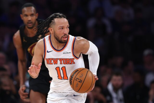 New York Knicks star Jalen Brunson playing against Cleveland Cavaliers in Eastern Conference Finals Game 1