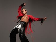 Nikita Kuzmin, do Strictly, revela a maneira casual como ele acabou no programa enquanto diz que ‘tem seu coração’ e promete permanecer na programação ‘enquanto eles me quiserem de volta’ em meio ao banho de sangue de dançarinos profissionais Nikita Kuzmin, do Strictly, revelou a maneira casual como ele acabou no programa, dizendo que 'tem seu coração' e promete permanecer no line-up 'enquanto eles me quiserem de volta'