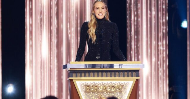 Nikki Glaser conta como ela se preparou para o momento de ruptura no Tom Brady Roast
