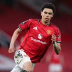 Noah Ajayi está modelando seu jogo em três estrelas de classe mundial, incluindo uma lenda do Man Utd