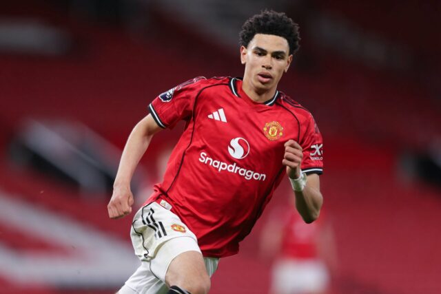 Noah Ajayi está modelando seu jogo em três estrelas de classe mundial, incluindo uma lenda do Man Utd
