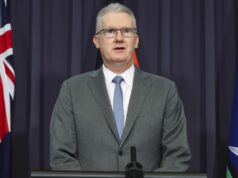 Noivas do ISIS devem retornar à Austrália Ministro do Interior, Tony Burke.