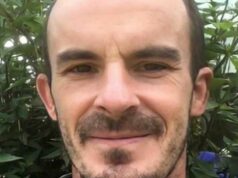 Notório pedófilo luta contra sentença de prisão perpétua “excessiva” Ashley Paul Griffith lançou uma tentativa de reduzir a pena de prisão perpétua que recebeu por abusar de dezenas de crianças.
