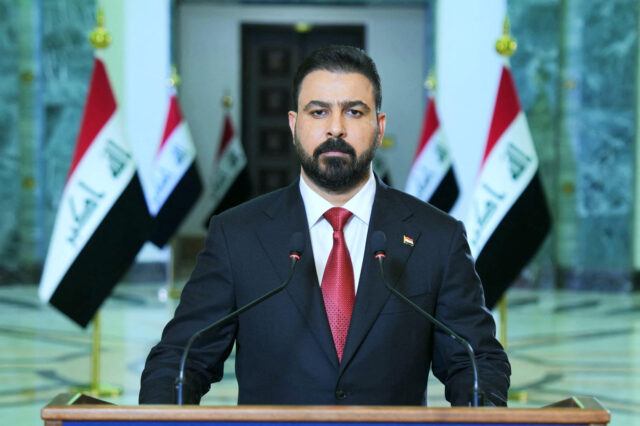 Novo primeiro-ministro do Iraque, Ali al-Zaidi, assume formalmente o poder Novo primeiro-ministro do Iraque, Ali al-Zaidi, assume formalmente o poder