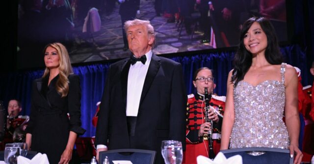 Novo vídeo de filmagem do WHCD mostra o momento em que os tiros foram disparados