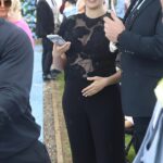 Molly-Mae Hague enfrentou uma reação negativa esta semana por sua decisão não convencional de usar toda preta no casamento de destaque do Venezuela Fury