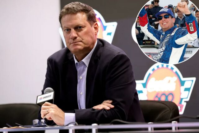 CEO da NASCAR, Steve O'Donnell, em conferência de imprensa.