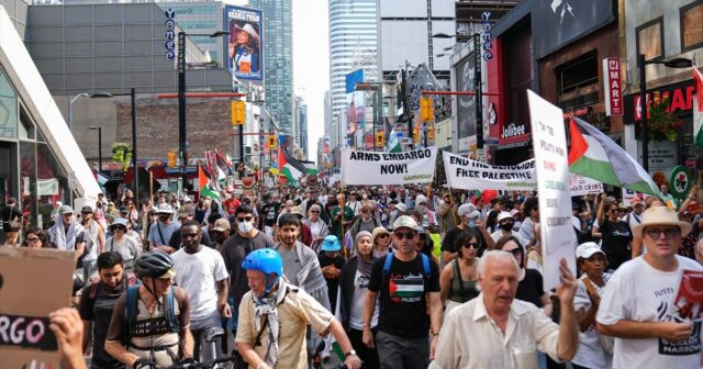 O Canadá está usando suas fronteiras para policiar a solidariedade com a Palestina
