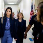 O presidente do Comitê de Supervisão da Câmara, deputado James Comer (R-KY), fala aos repórteres antes dos testes da ex-assistente de Jeffrey Epstein, Sarah Kellen, em uma entrevista a portas fechadas com o Comitê de Supervisão da Câmara no Capitólio na quinta-feira em Washington, DC. -Andrew Harnik / Imagens Getty