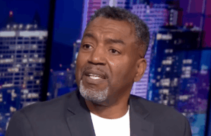 O ator de ‘Better Call Saul’ Russell Andrews compartilha o diagnóstico de ELA em uma entrevista em movimento na CNN O ator de 'Better Call Saul' Russell Andrews compartilha o diagnóstico de ELA em uma entrevista em movimento na CNN