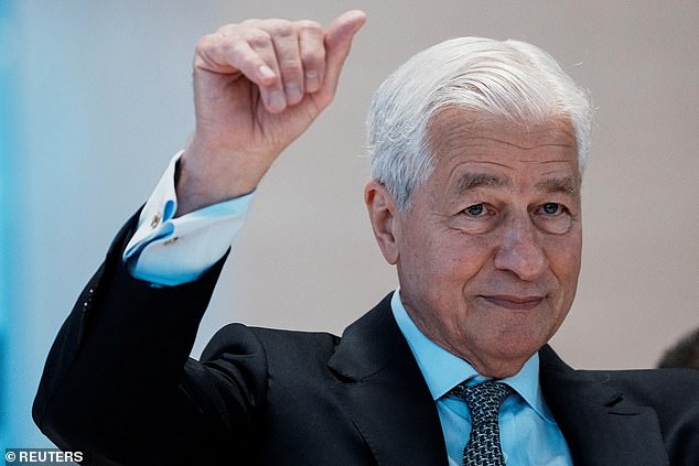 O chefe do JP Morgan ameaça cancelar os planos da O chefe do JP Morgan, Jamie Dimon, já ameaçou retirar investimentos do Reino Unido