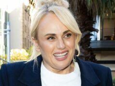 O confronto final se passa na luta feroz de Rebel Wilson com a co-estrela O confronto final se passa na luta feroz de Rebel Wilson com a co-estrela