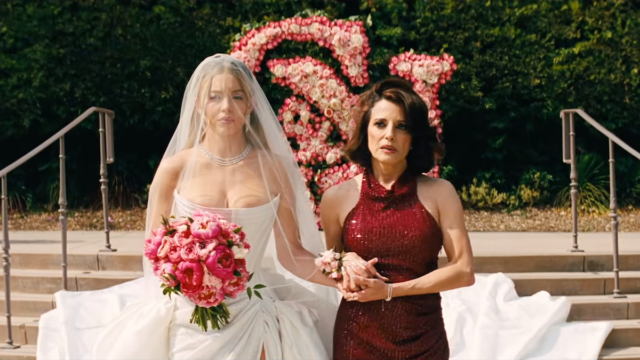 Sydney Sweeney e Alanna Ubach em 