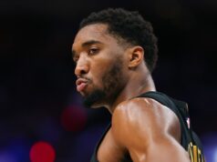 O cruzamento desagradável de Donovan Mitchell causa susto de lesão em Tobias Harris O cruzamento desagradável de Donovan Mitchell causa susto de lesão em Tobias Harris