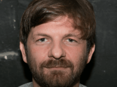 O diretor de ‘Shame and Money’ e ‘Exile’ Visar Morina assina com a Cinetic (EXCLUSIVO) O diretor de 'Shame and Money' e 'Exile' Visar Morina assina com a Cinetic (EXCLUSIVO)
