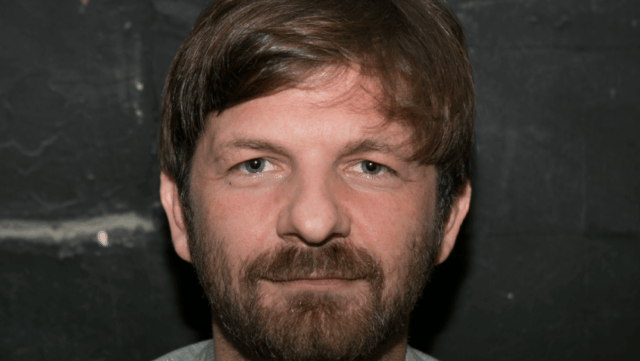 O diretor de 'Shame and Money' e 'Exile' Visar Morina O diretor de 'Shame and Money' e 'Exile' Visar Morina assina com a Cinetic (EXCLUSIVO)