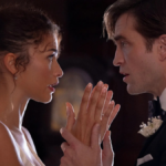 Robert Pattinson confortando Zendaya em 'The Drama'