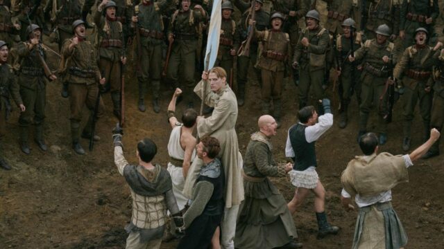 O drama militar queer de Lukas Dhont, 'Coward' Lands at Covarde Cannes