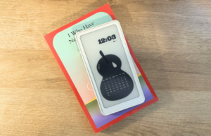 O e-reader Durobos Krono é o e-reader perfeito para o tamanho da palma da mão – e uma ótima alternativa para Kindle e Kobo A tela de bloqueio de um leitor eletrônico Durobo Krono