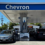 O escritório de Newsom alerta os californianos para evitarem a Chevron neste fim de semana de feriado, citando os altos preços da gasolina
