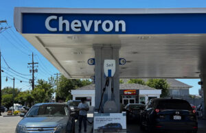 O escritório de Newsom alerta os californianos para evitarem a Chevron neste fim de semana de feriado, citando os altos preços da gasolina O escritório de Newsom alerta os californianos para evitarem a Chevron neste fim de semana de feriado, citando os altos preços da gasolina