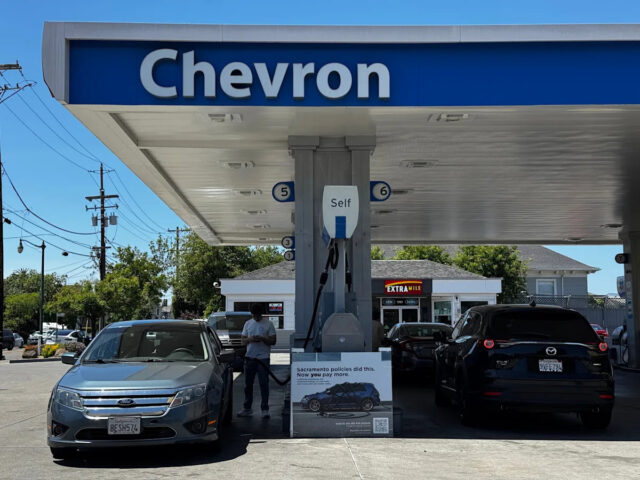 O escritório de Newsom alerta os californianos para evitarem a O escritório de Newsom alerta os californianos para evitarem a Chevron neste fim de semana de feriado, citando os altos preços da gasolina