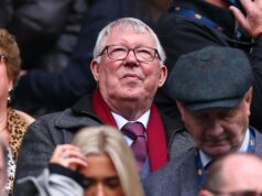 O ex-técnico do Leeds admite que certa vez conversou para substituir Sir Alex Ferguson no Man Utd O ex-técnico do Leeds admite que certa vez conversou para substituir Sir Alex Ferguson no Man Utd