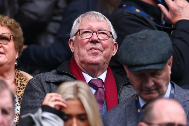 O ex-técnico do Leeds admite que certa vez conversou para substituir Sir Alex Ferguson no Man Utd
