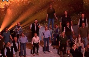 O finalista do Britain’s Got Talent revelou: Hawkstone Farmers’ Choir de Jeremy Clarkson recebe a maioria dos votos dos espectadores, enquanto o drone Act Celestial recebe o Golden Buzzer do juiz em uma nova reviravolta semifinal – e os fãs não estão felizes O Hawkstone Farmers' Choir se tornou o ato final para chegar ao Britain Got Talent depois que os artistas de drones Celestial foram enviados em uma reviravolta chocante do Golden Buzzer no sábado