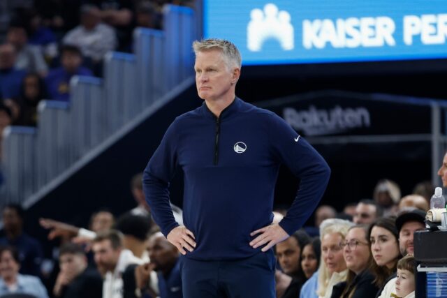 Golden State Warriors head coach Steve Kerr at game against New Orleans Pelicans