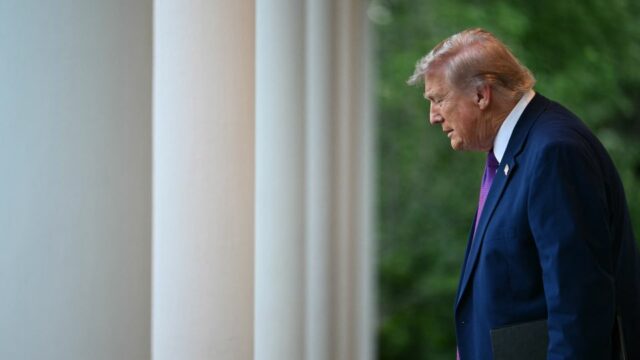 O governo dos EUA concorda em retirar as reivindicações fiscais O governo dos EUA concorda em retirar as reivindicações fiscais contra Trump na ampliação do acordo judicial do IRS