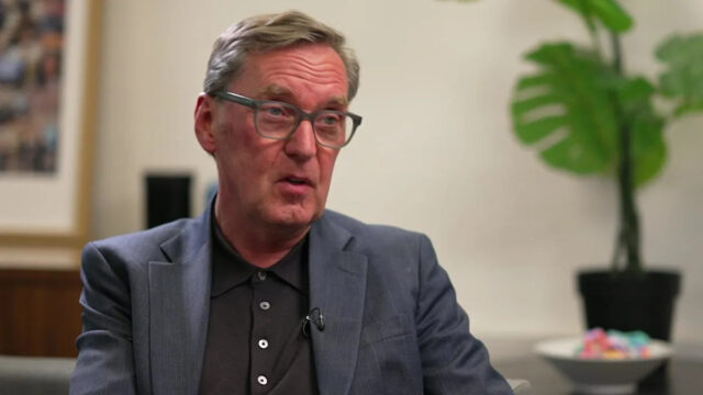 O governo gasta 25 vezes mais em benefícios do que O governo gasta 25 vezes mais em benefícios do que em empregos para jovens, diz Milburn