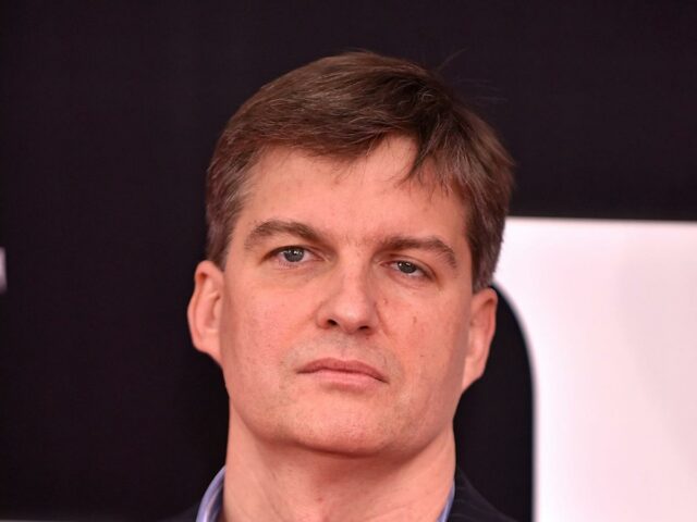 O investidor da 'Big Short' Michael Burry confirma que vendeu a GameStop e diz que está vendendo a descoberto a Palantir
