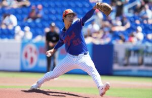 O lutador Jonah Tong lança seis entradas de um golpe no Triple-A para encorajar a assinatura do Mets O arremessador do New York Mets, Jonah Tong, lança um arremesso durante o treinamento de primavera.