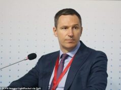 O ministro russo que foi demitido de seu cargo ‘foge para os EUA’ em meio a uma investigação de fraude ao se tornar o primeiro funcionário de alto escalão a ‘escapar’ do regime de Putin Denis Butsaev, 49 anos, teria conseguido escapar do país depois de ser demitido do cargo de vice-ministro de Recursos Naturais