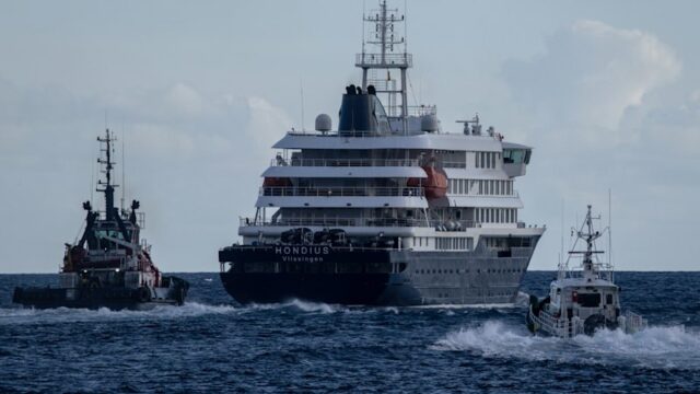 O navio febril dos tempos modernos exige calma e bom O navio de bandeira holandesa está a regressar ao seu porto de origem, nos Países Baixos, para uma limpeza profunda.