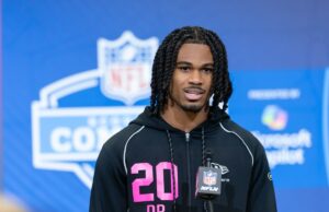 O novato Jermod McCoy, ‘esperançoso’ dos Raiders, pode jogar em 2026, apesar de uma lesão no joelho O novato Jermod McCoy, 'esperançoso' dos Raiders, pode jogar em 2026, apesar de uma lesão no joelho