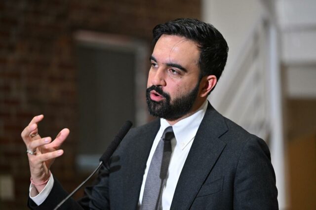 O novo golpe do prefeito Mamdani: cobrar dos contribuintes de Nova York que contratem seus rent-a-mobs

