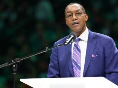 O pioneiro da NBA na Índia está em algum lugar, sabemos disso, diz Isiah Thomas lightbox-info