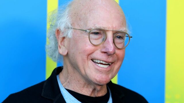 O roteiro desfeito de Larry David da década de 1980 vaza online; Filme segue homem evasivo que se reúne com ex moribundo
