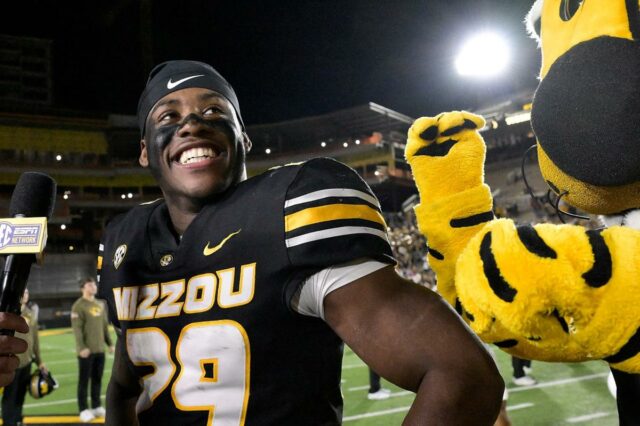 O running back da estrela do Missouri, Ahmad Hardy, baleado Ahmad Hardy