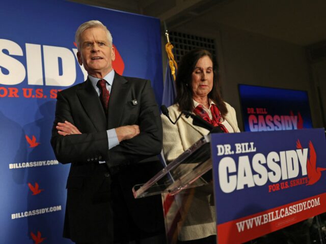 O senador republicano Cassidy perde as primárias da Louisiana após se opor a Trump
